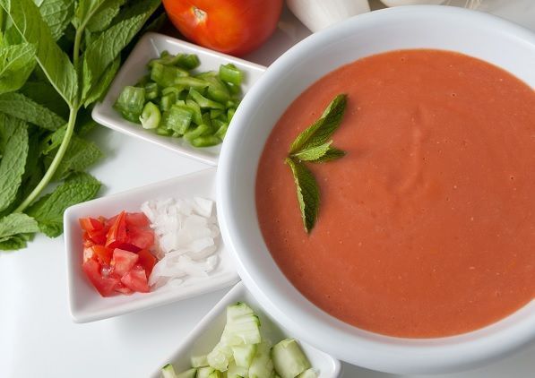 Gazpacho andaluz tradicional receta fácil