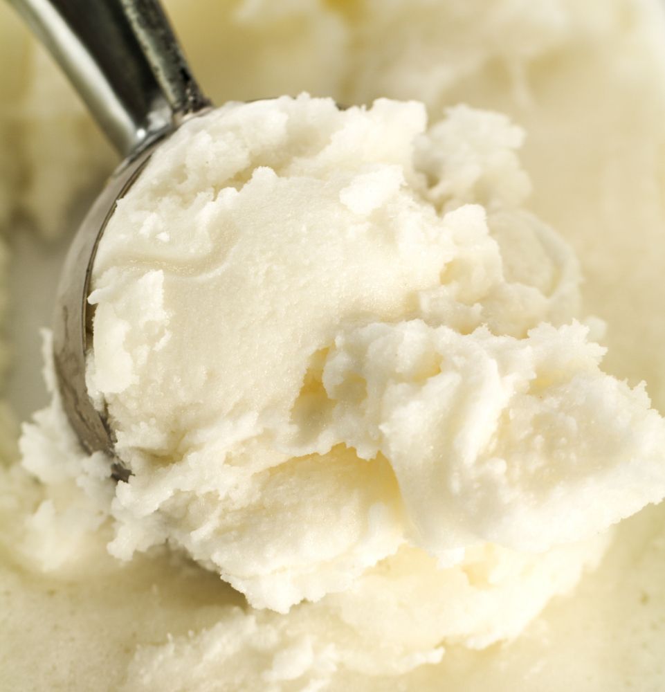 sabrosa-apetitoso-vainilla-helado-cremoso-helado-hielo-crema-cuchara-cerca