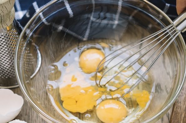 Batiendo huevos