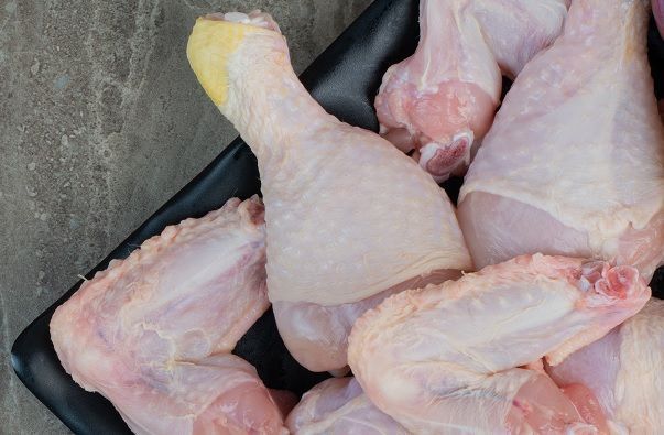 Lavar el pollo