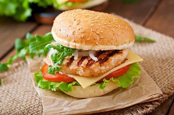 Hamburguesa de pollo casera