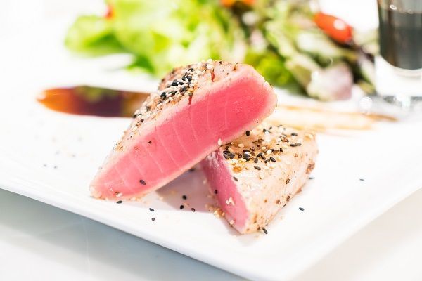Plato finalizado de atún teriyaki