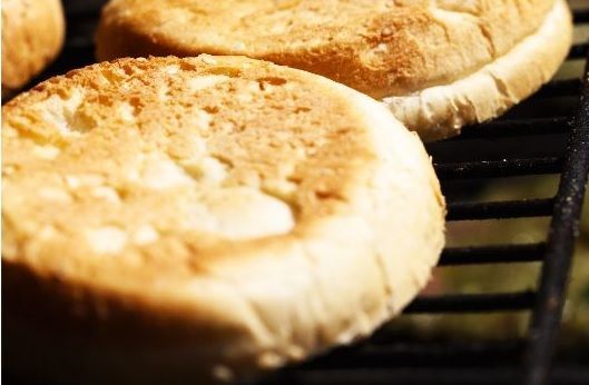 Panecillos tostados para la hamburguesa