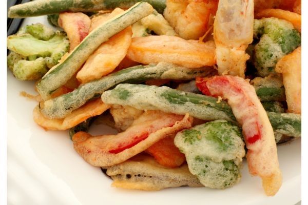 Tempura de verduras japonesa