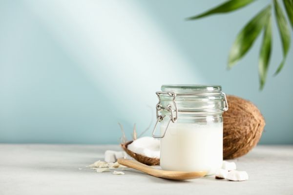 Mantequilla vegana de coco en tarro de cristal