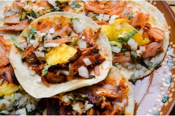 Tacos al pastor montados