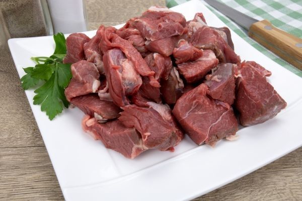Carne cruda de cordero