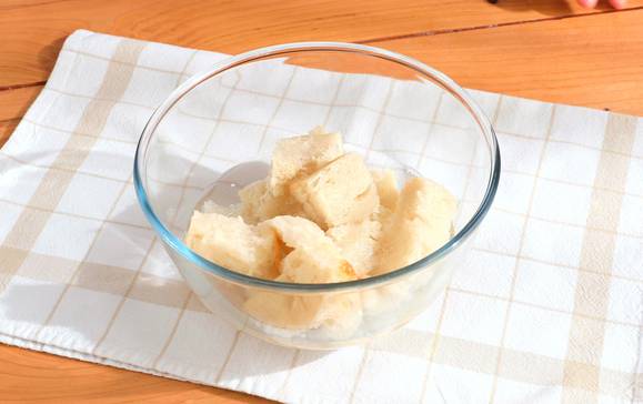 CTIS0292-como-hacer-ajo-blanco-paso-1_desktop_step