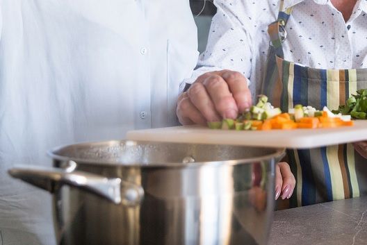 Añadir a la olla las verduras