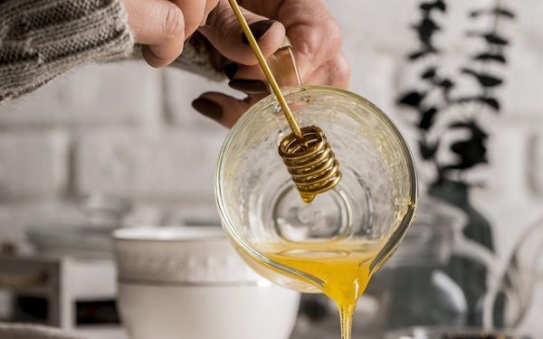 Añadir miel por encima