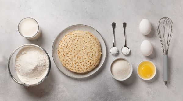 Ingredientes en la mesa para hacer panquecas