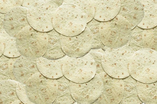 Tortillas de maíz una al lado de otra