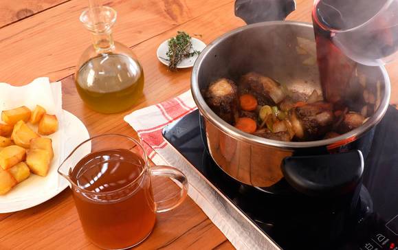 CTIS0420-receta-rabo-de-toro-al-vino-tinto-paso4_desktop_step