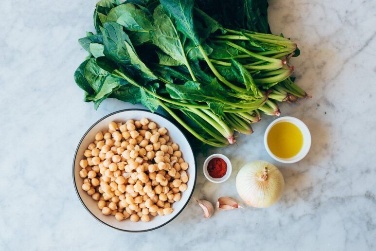 ingredientes-garbanzos-con-espinacas-773×516