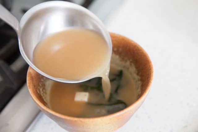 how-to-make-miso-soup-8975-640×427