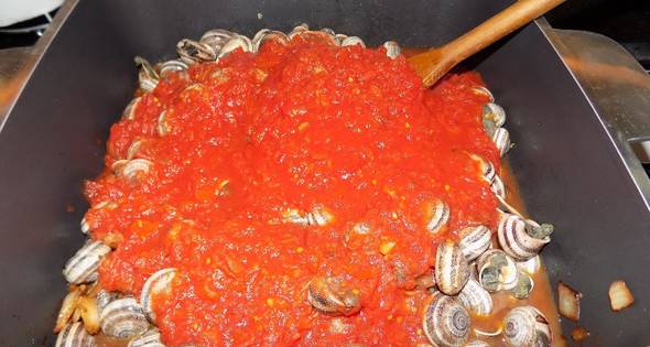foto-del-paso-8-de-la-receta-caracoles-con-salsa