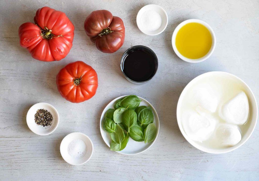 caprese-salad-tomato-salad-2217097-01-e9541f4ee33043b7905da1fc4bbbb934