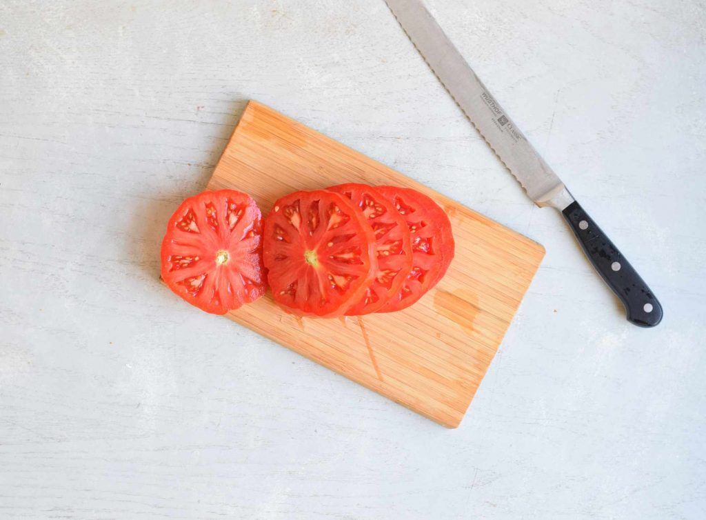caprese-salad-tomato-salad-2217097-02-ca1eef4bfb694a03a05cb76d9b11d493