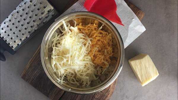 Beer-Cheese-Fondue-Step-1