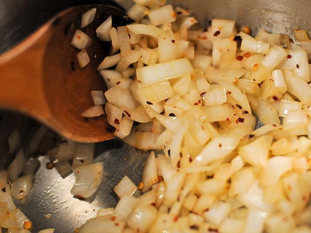 __opt__aboutcom__coeus__resources__content_migration__serious_eats__seriouseats.com__recipes__20110717-161634-sweet-mango-chutney-step-1-c79dd9448ae54be38103662a6b72a43a