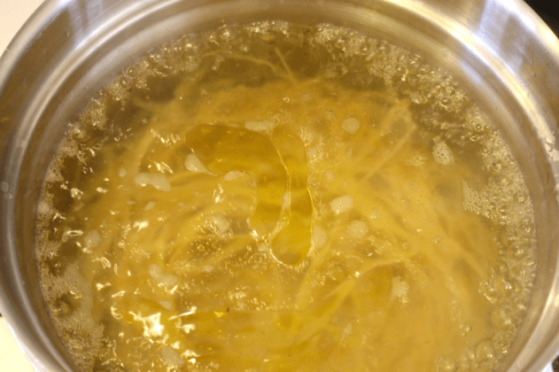 DEM-How-to-make-Fettuccine-Alfredo-Step-1-pasta