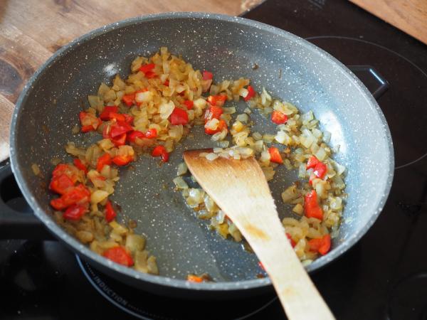 como_hacer_sopa_de_tomate_casera_25903_paso_1_600