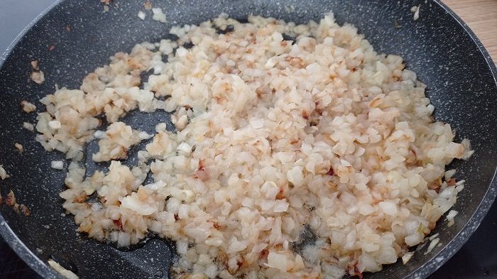 sofrito-de-cebolla-y-ajo