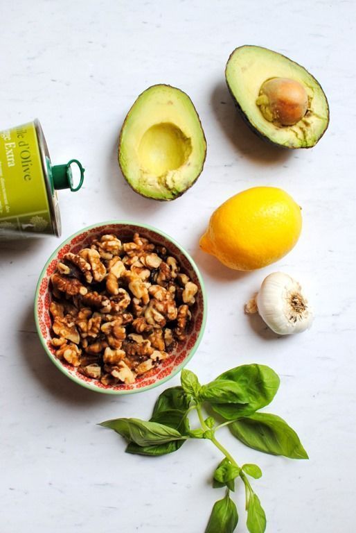 Avocado-Pesto-Ingredients