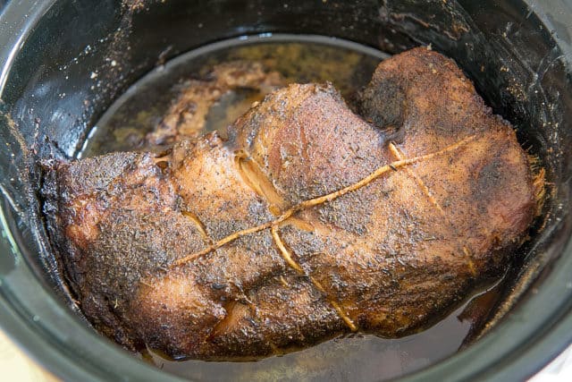 Slow-Cooker-Pulled-Pork-Fifteen-Spatulas-3-640×427
