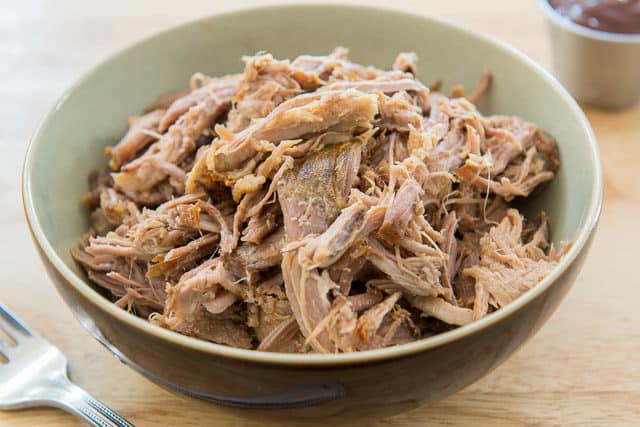 Slow-Cooker-Pulled-Pork-Fifteen-Spatulas-8-640×427