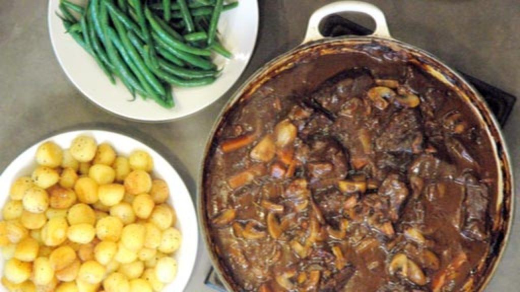 BeefBourguignon_S15_HD1280