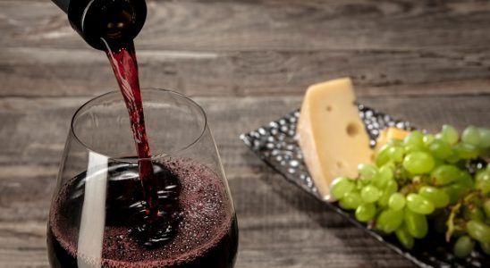 ¿Cuáles son los beneficios del vino tinto?