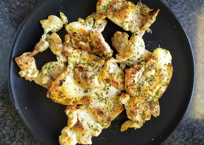 filetes-de-pollo-de-contramuslo-a-la-plancha-foto-principal