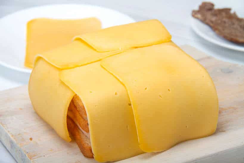 WrappingFrancesinhawithcheese_AuthenticFoodQuest