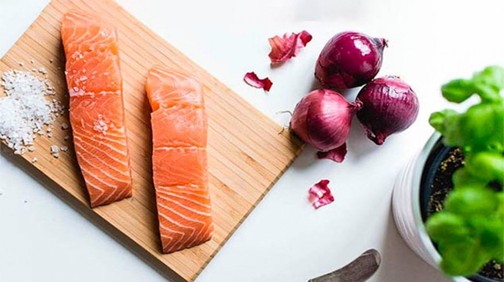 preparar-salmon-el-freidora-de-aire-min