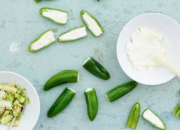 jalapeno-poppers-with-cream-cheese-3056175-Step_1-5ba3a9dcc9e77c0050622303