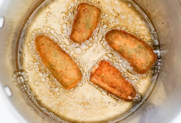 jalapeno-poppers-with-cream-cheese-3056175-Step_8-5ba3aa79c9e77c0050bd7e25
