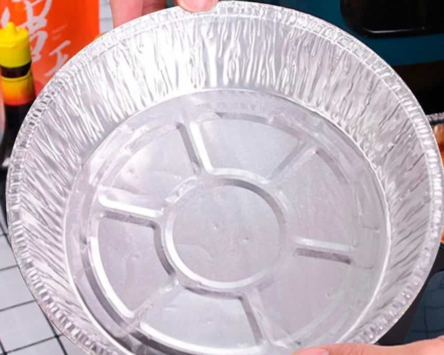 se-puede-meter-molde-de-aluminio-en-freidora-de-aire