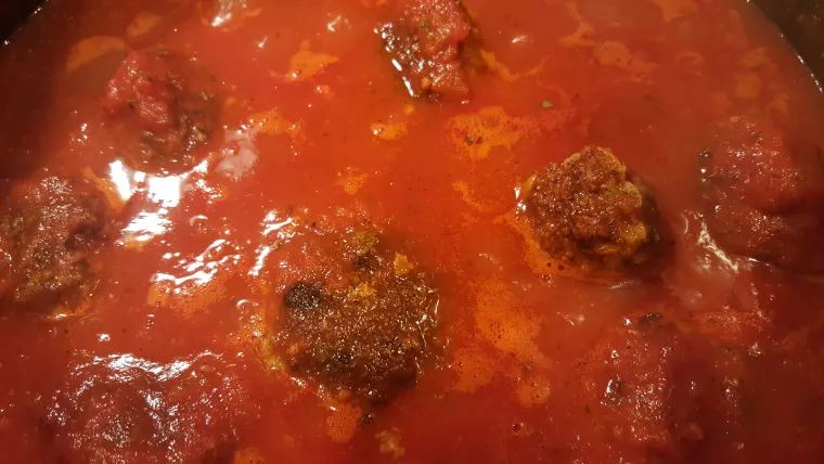 Meatballs-in-a-Light-Tomato-Sauce