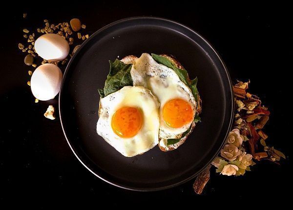 Huevos al plato