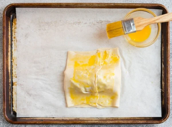 Salmon-En-Croute-600×442