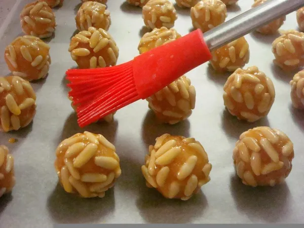 como_hacer_panellets_de_pinones_2922_paso_7_600