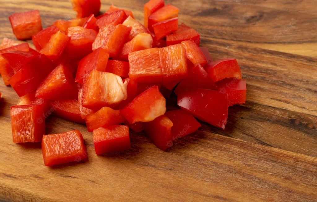 pimenton-picado-o-pimiento-rojo-cortado_162695-202
