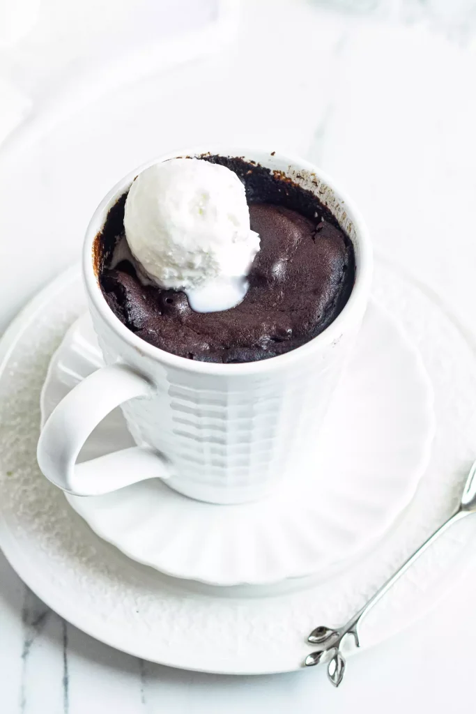 Simply-Recipes-Brownie-Mug-LEAD-09-cf2f680be7fe429b8e1496331361dc37
