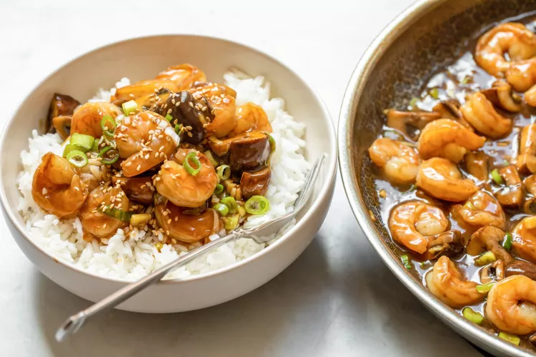 Simply-Recipes-Shrimp-Mushroom-Stir-Fry-LEAD-01-f46969f2ceaf48db81f8a0a208ed109d