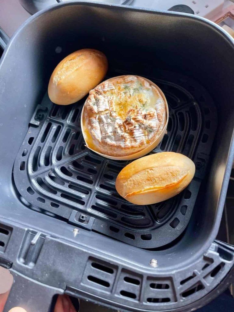 Air-Fryer-Baked-Camember-with-two-crusty-rolls-1152×1536