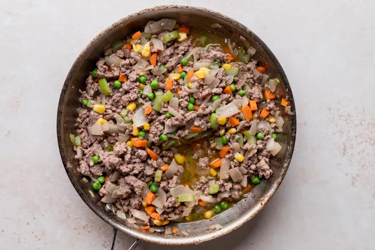 Simply-Recipes-Easy-Shepherds-Pie-Method-4-344739b6ecde46e5810e390c8a46640a