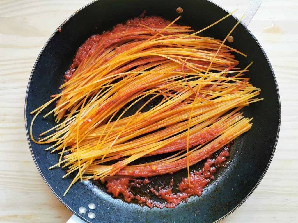 Spaghetti-allAssassina-Assassins-Spaghetti-from-Puglia-12