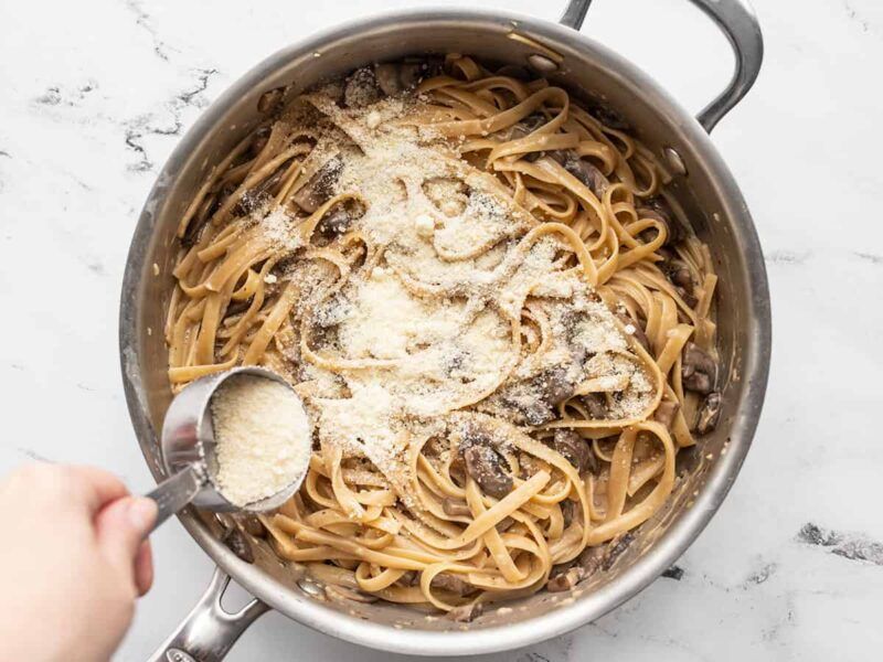 añadir parmesano