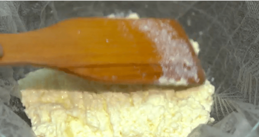 escurrir leche cuajada